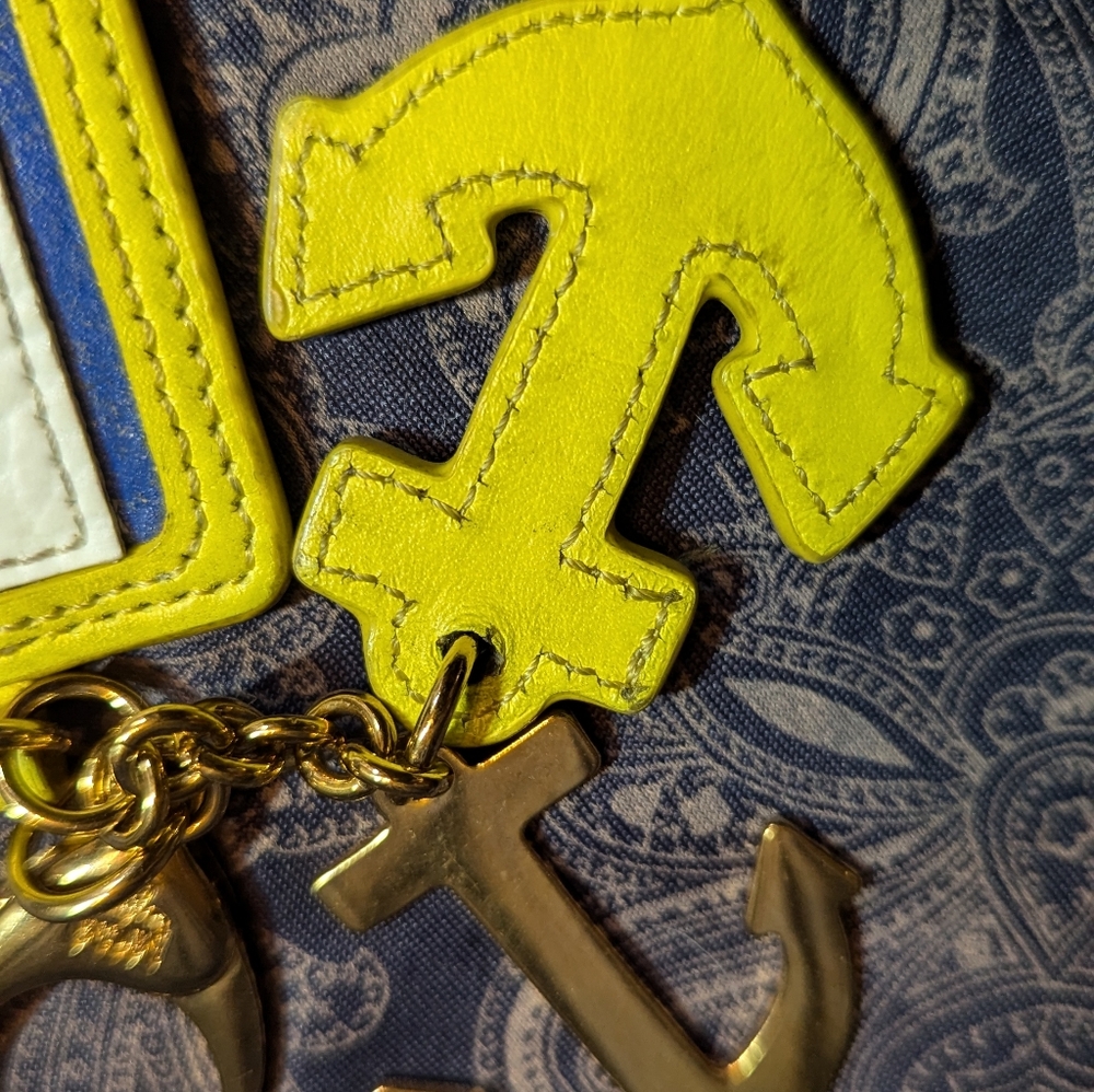 MCM Anchor Keychain - Picture 5 of 7